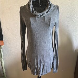 Gray Cowl Neck Cuddle Duds High Low Tunic with thumb holes!